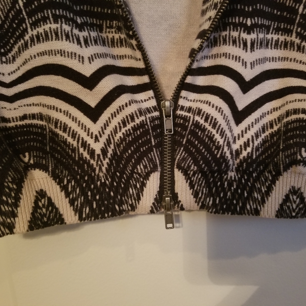 Sweater - Picture 4 of 5